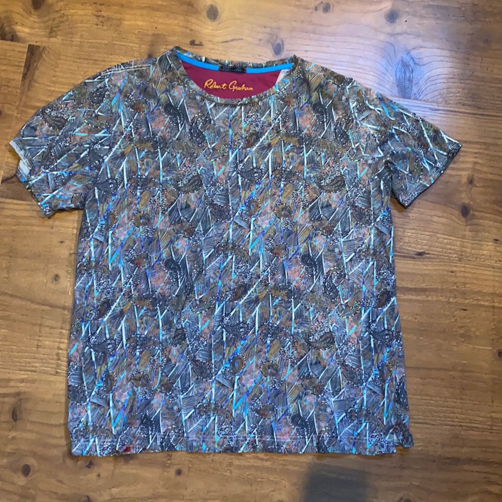 Men’s Robert graham t shirt